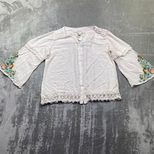 Chicos White Embroidered Lace Bell Sleeve Blouse Top Size 1 Boho Fall Festive